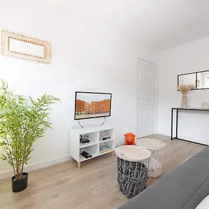  Appartement T2 Avec Parking Gratuit - Proximite Gare